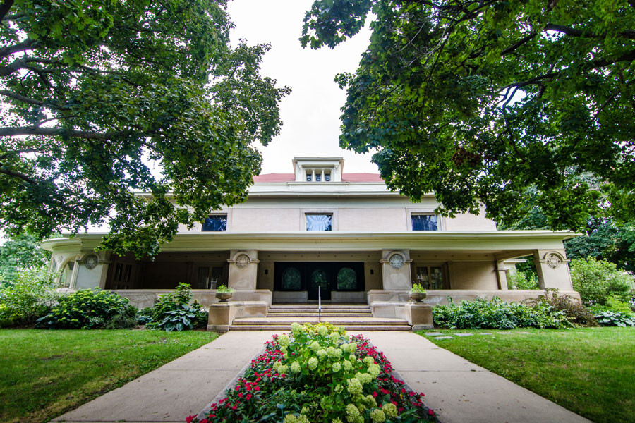 Pleasant Home in Oak Park