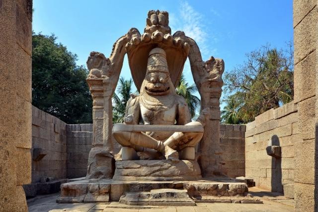 Virupaksha Temple: Tourist Places To Visit In Hospet