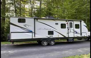 Shadow Crusier Ultra Lite 280QBS RV Rental