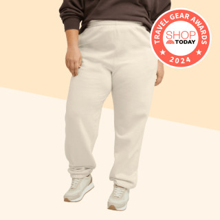 Hanes Originals Women Soft Brushed Fleece Joggers, ideal for travel comfort