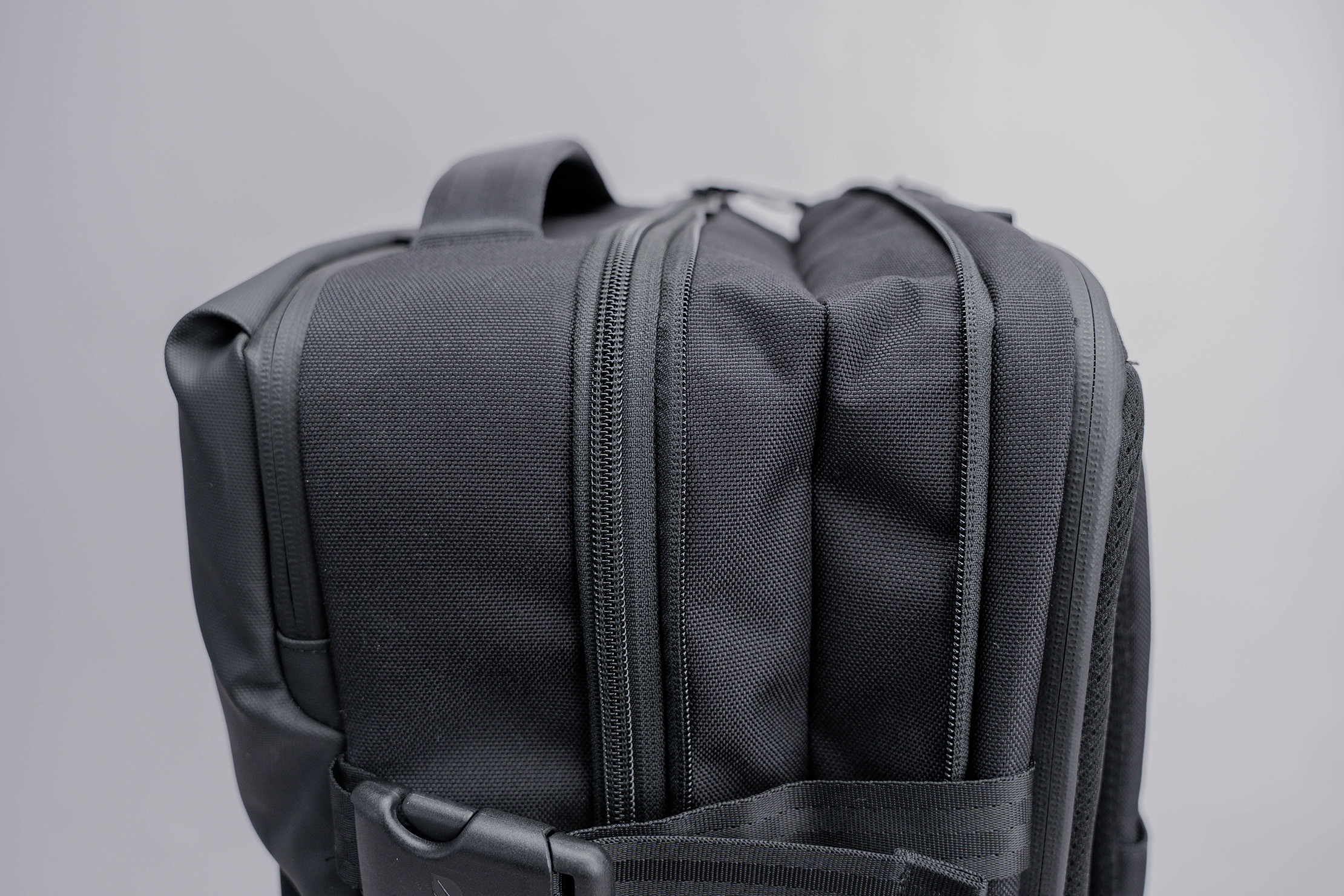 Incase A.R.C. Travel Pack Material