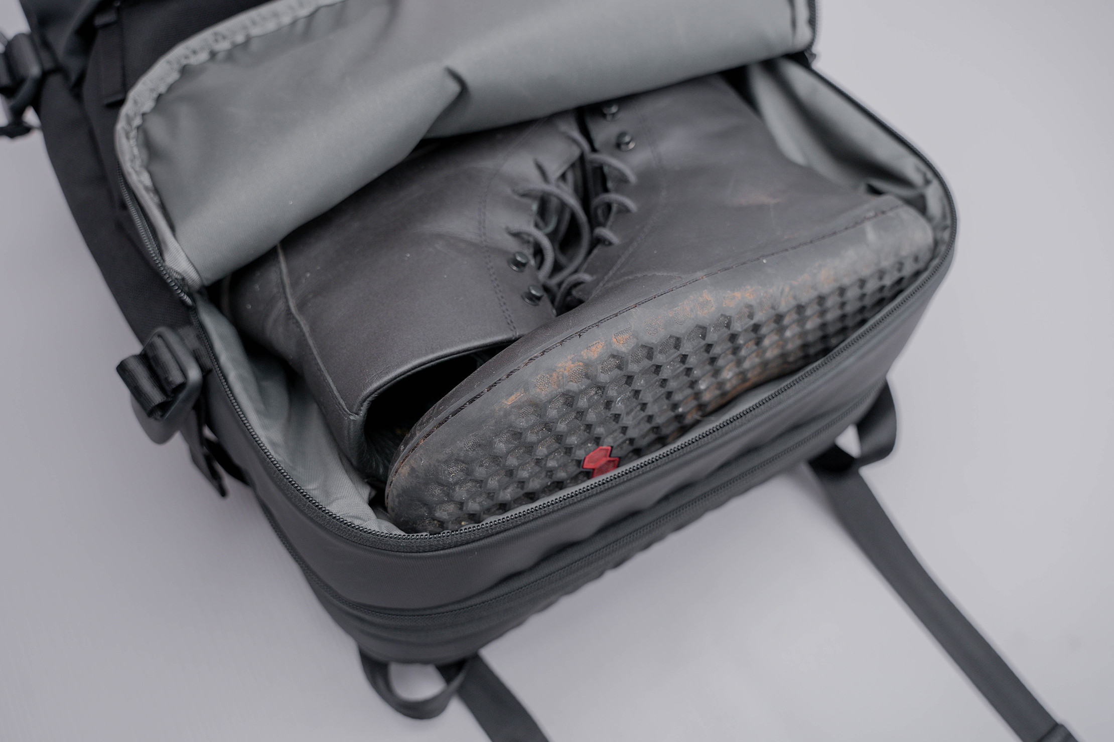 Incase A.R.C. Travel Pack Shoes