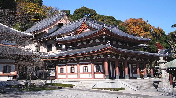 Scenic view of Kenrokuen Garden, one of Japan's Three Great Gardens