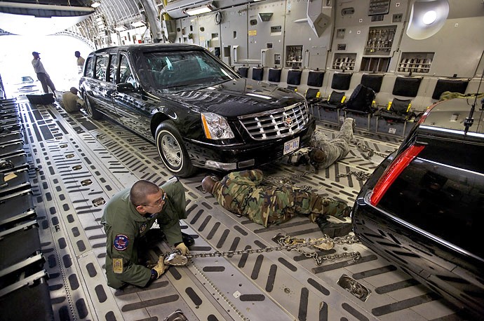 Presidential Limos Loaded onto a C-17 Globemaster III