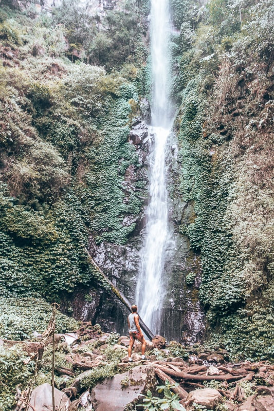secret waterfall in batu 