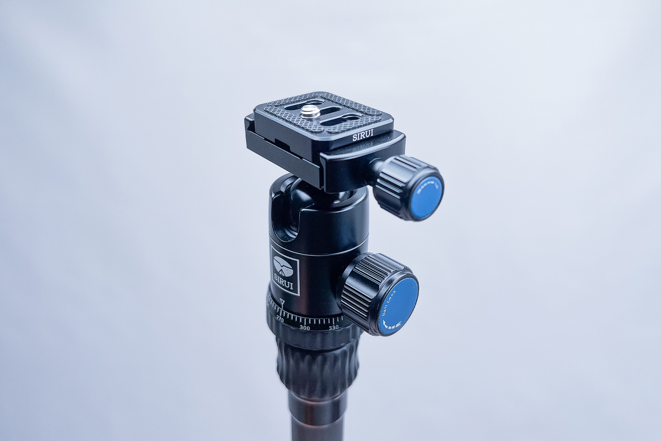 SIRUI Tripod Head for precise camera movements
