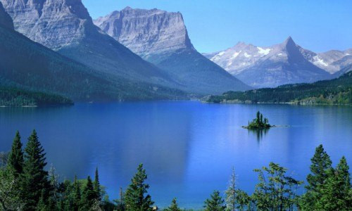 Grand Teton National Park vista showcasing its majestic mountain range