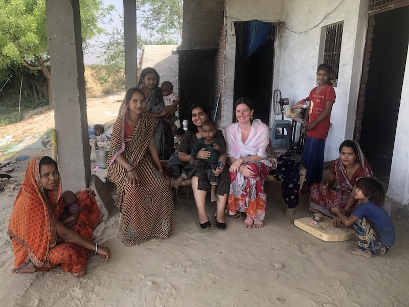 Chai stops with local women on a secret Taj tour