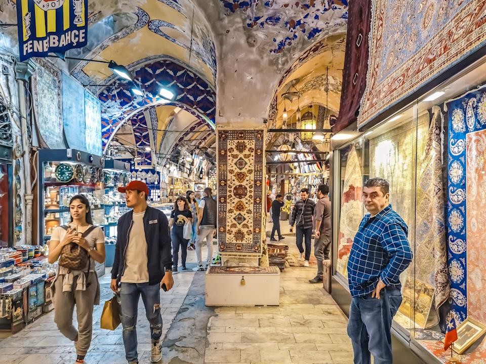 The Hagia Sophia in Istanbul, a popular tourist spot, symbolizing the blend of medical treatment and cultural exploration.