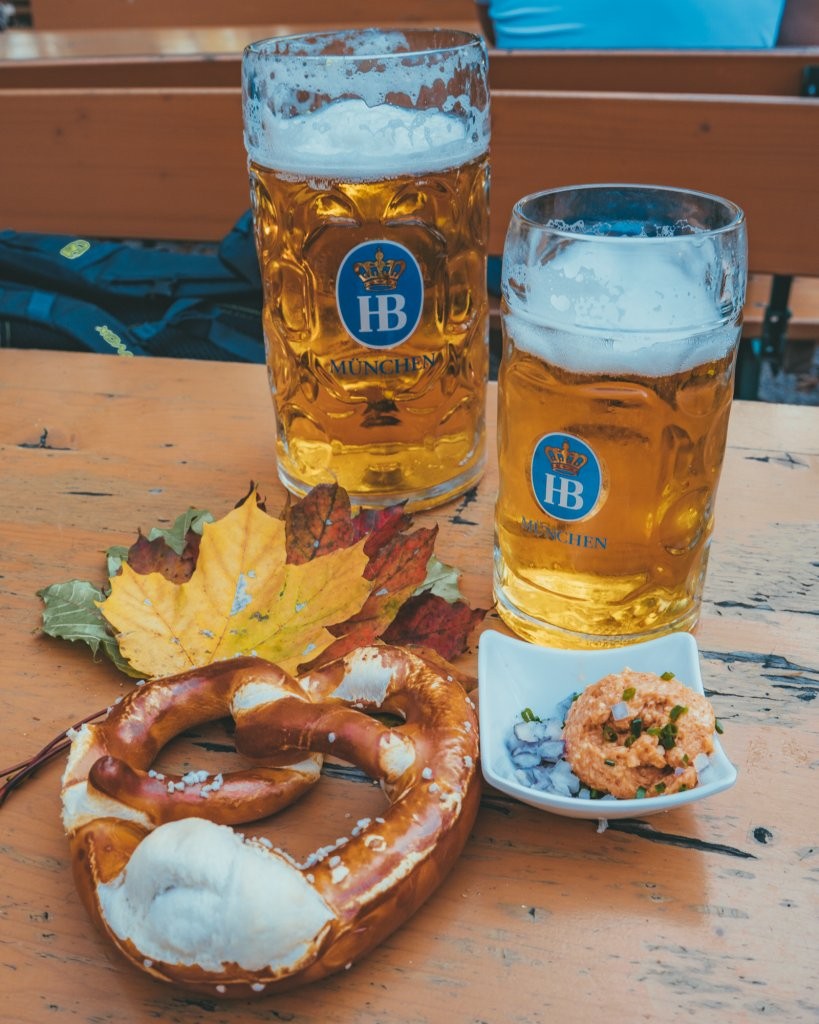 Beer Garden with Leaves 06555 819x1024