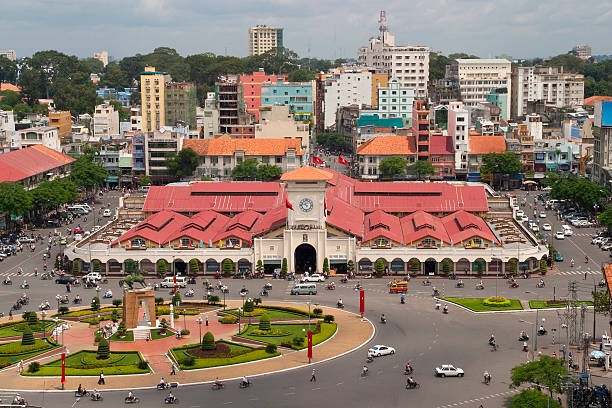 Statue in Dien Bien Phu Park