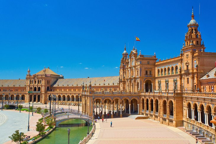 Plaza Espana, Seville, showcasing its impressive architecture and vibrant colors