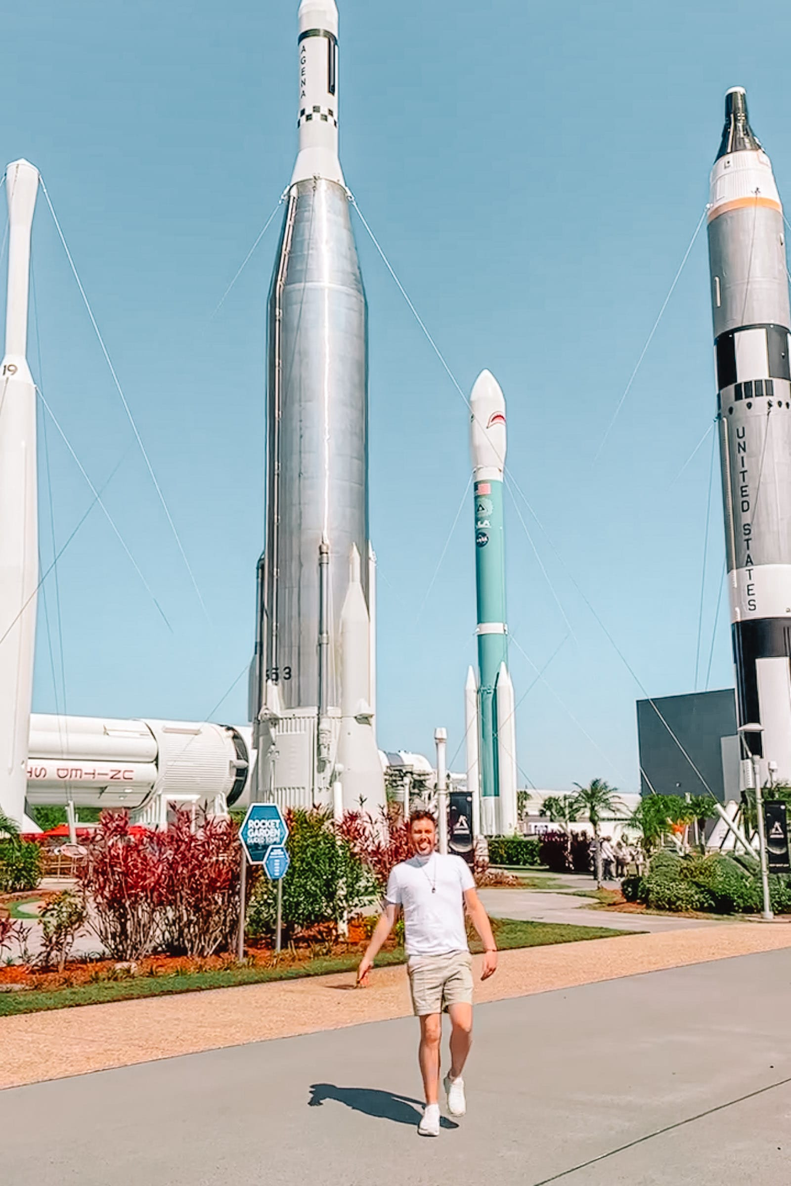 Best Theme Parks In Florida Visit Kennedy Space Center Rockets