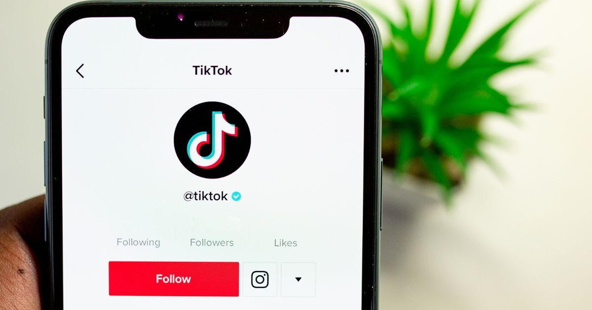 tiktok travel trends