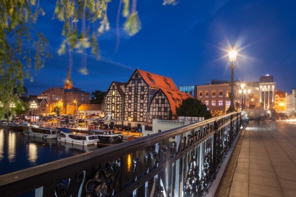 Bydgoszcz in Kujawsko-Pomorskie Voivodeship, featuring ancient Slavic sites, health resorts, natural attractions, and Gothic architecture.