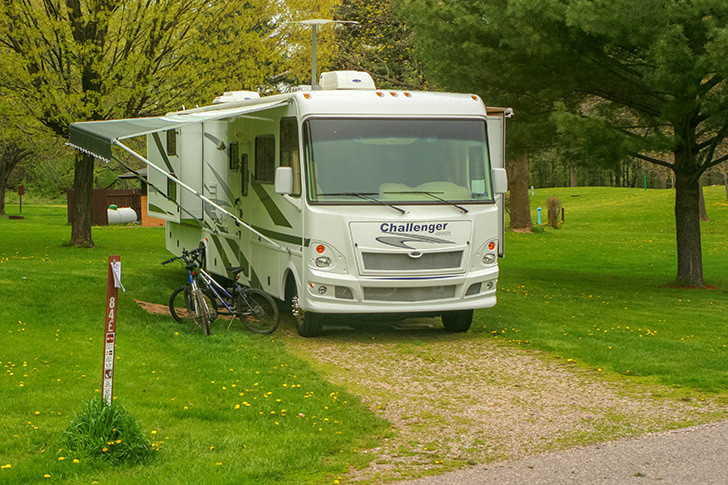 Camping scene at Devils Lake State Park, showcasing outdoor activities in Baraboo