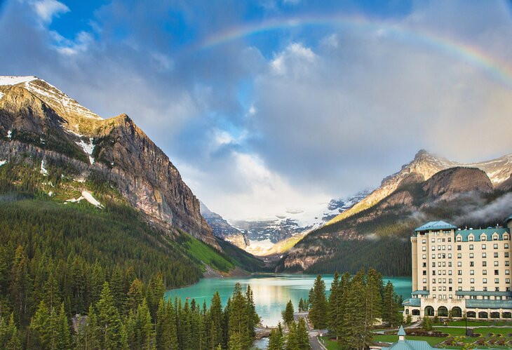 Fairmont Chateau Lake Louise reflecting on the lake