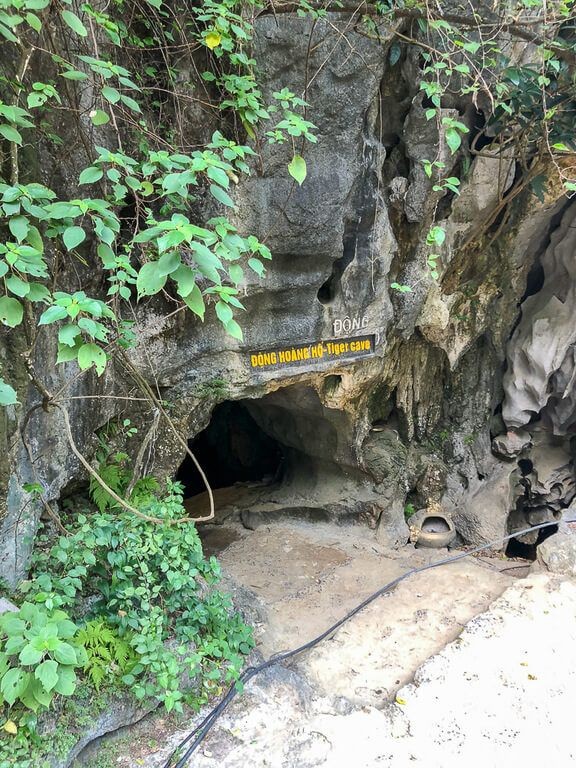Entrance to the smaller Tiger Cave, a tight squeeze leading to hidden wonders