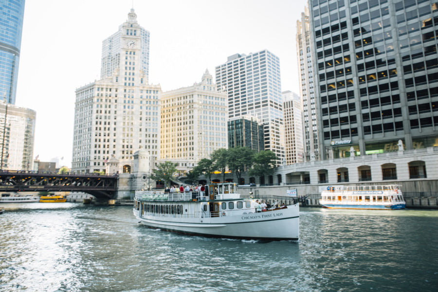 Boat tour on the Chicago River