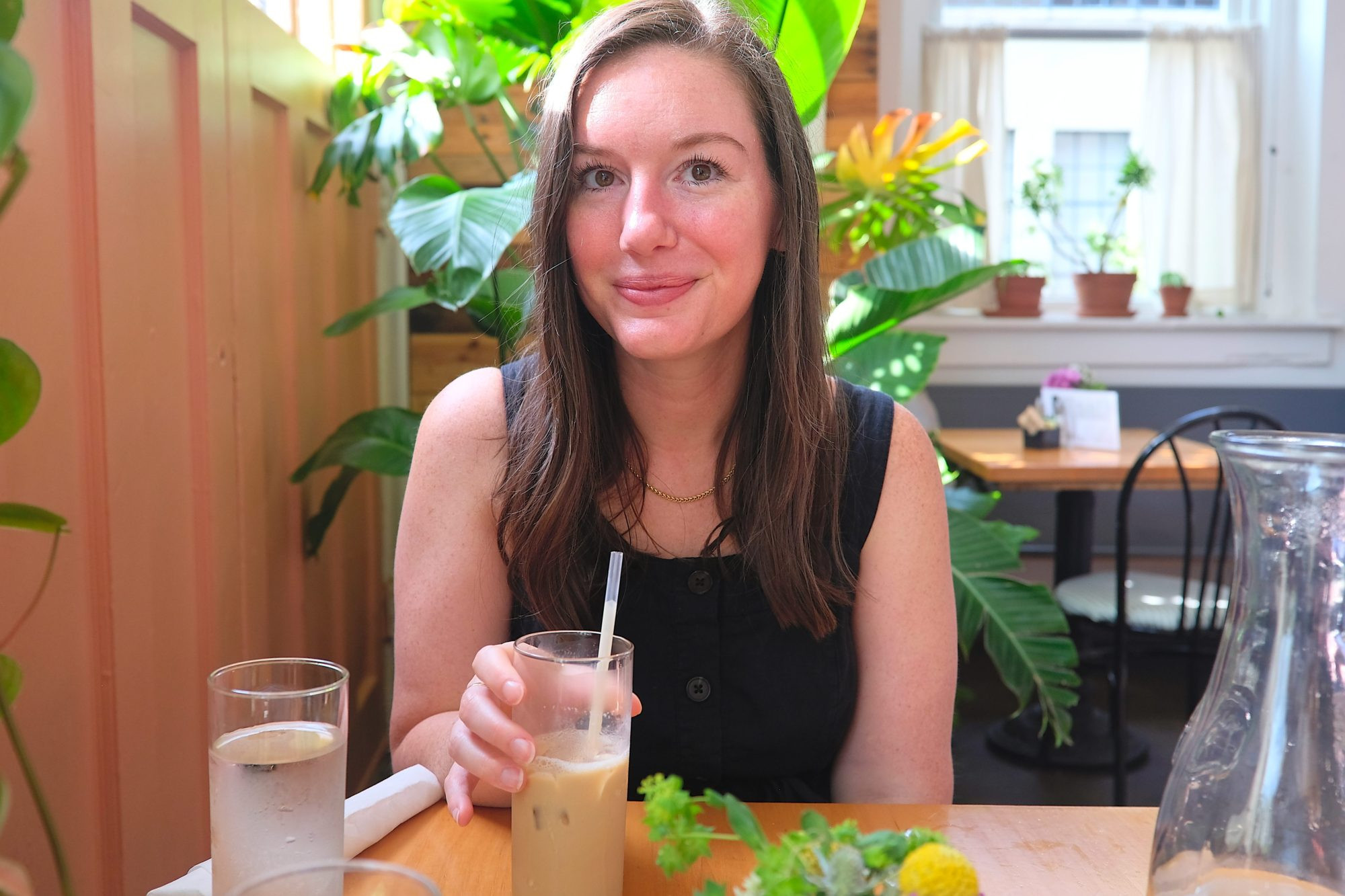 Alyssa dines at Chez Genèse