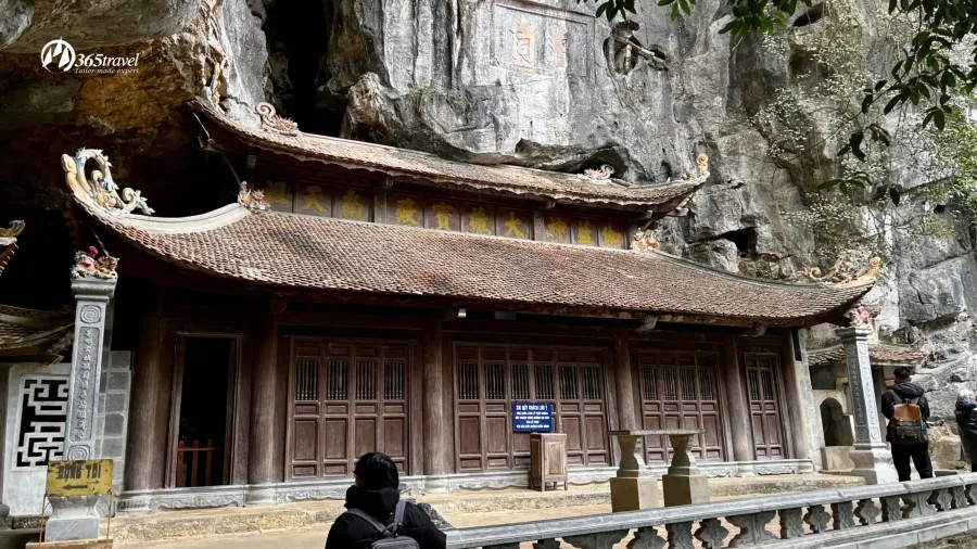 The Middle Pagoda, nestled in the mountainside, showcases the harmonious blend of architecture and nature, inviting visitors to explore its serene interior