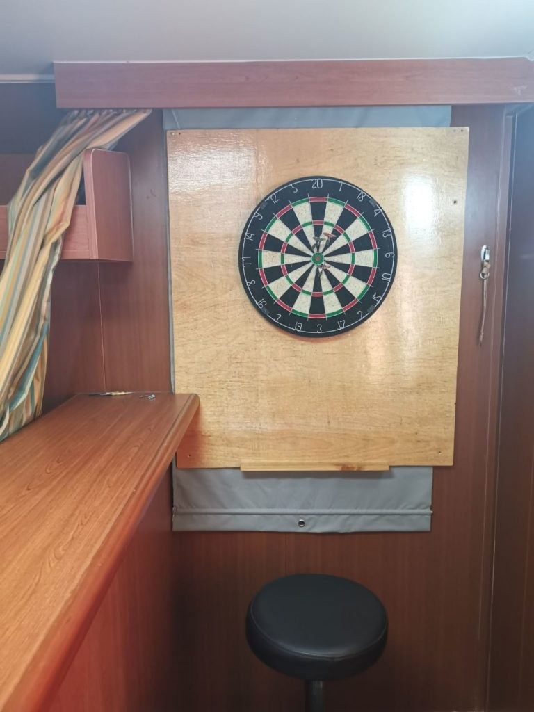 container-ship-darts