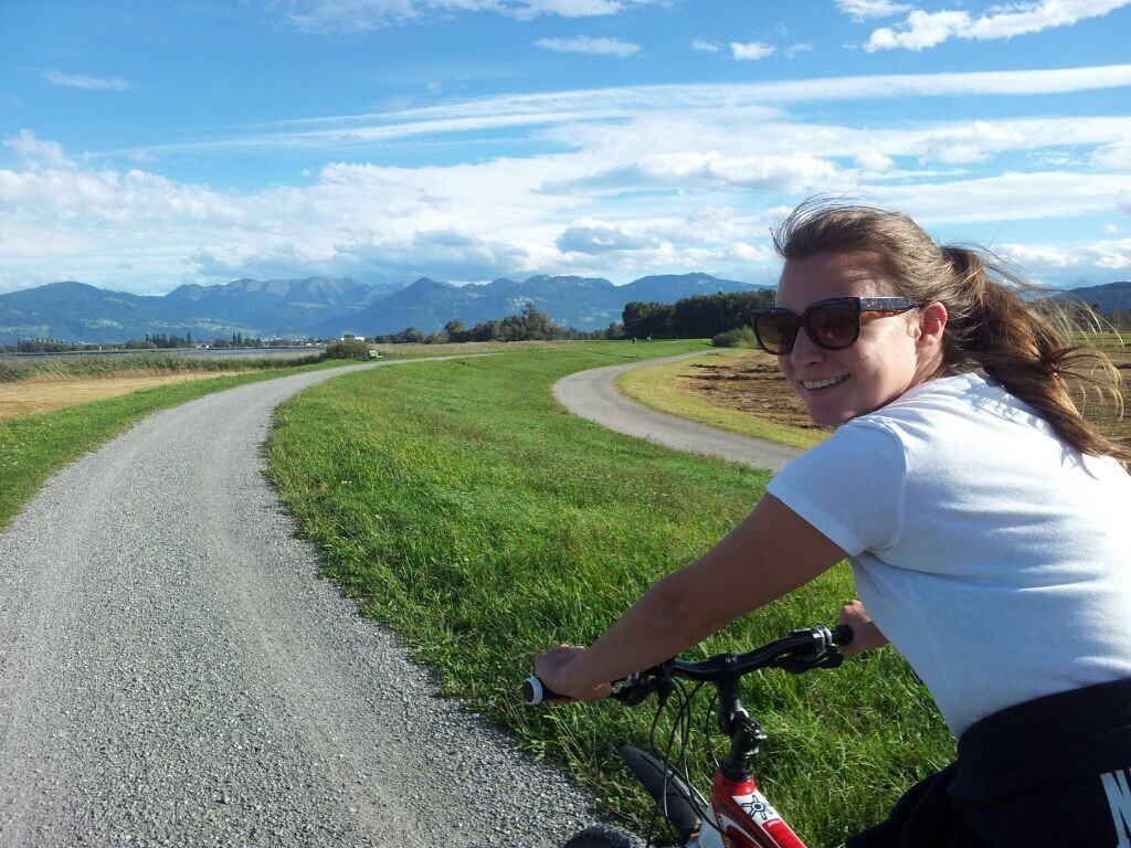 Cycling the Bodensee: Explore the scenic paths around Lake Constance with ease, thanks to well-maintained routes and breathtaking views.