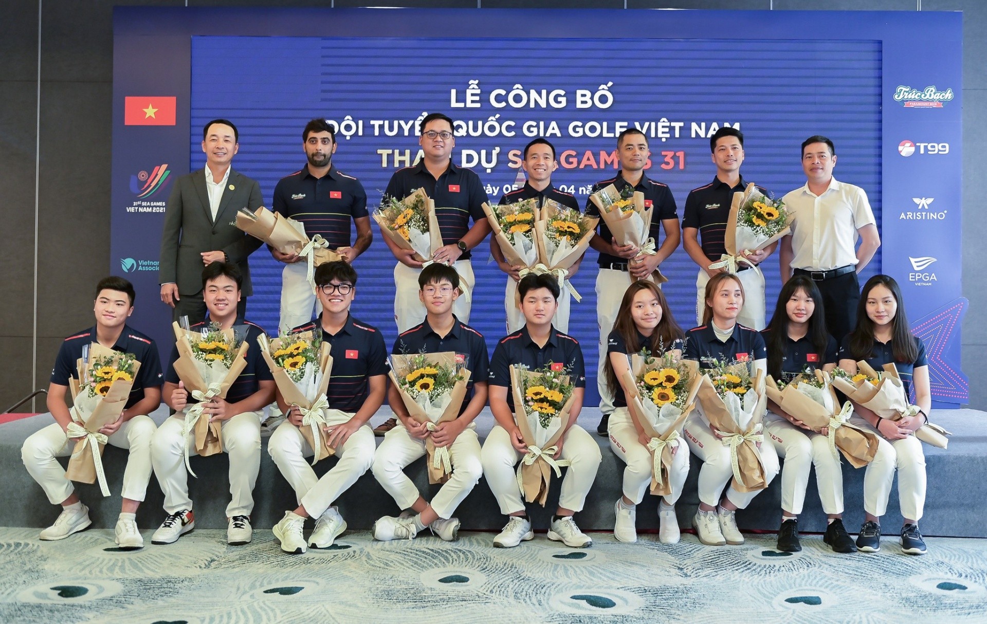 Vietnam Nation golf team at SEA Games 31