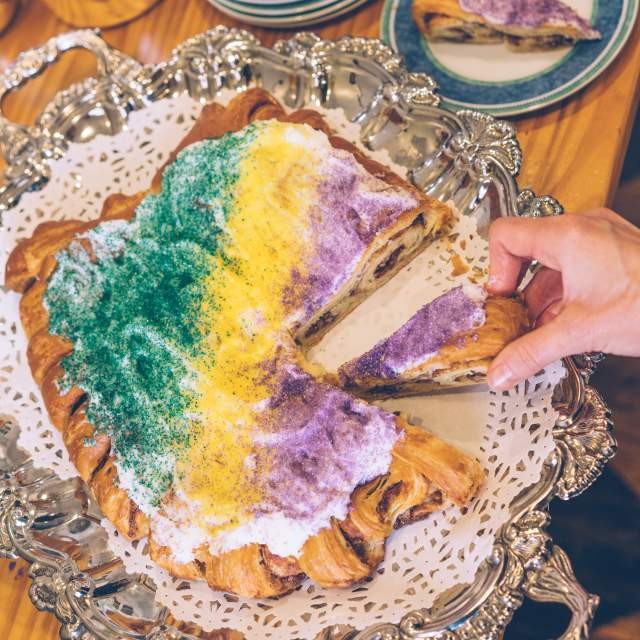 Dong Phuong King Cake