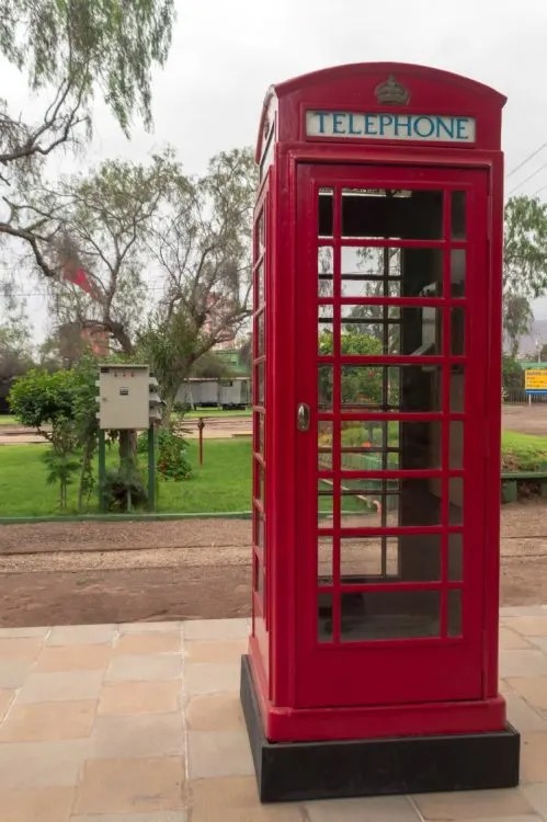 An incongruous British telephone box at the Ex Estación Ferrocarril