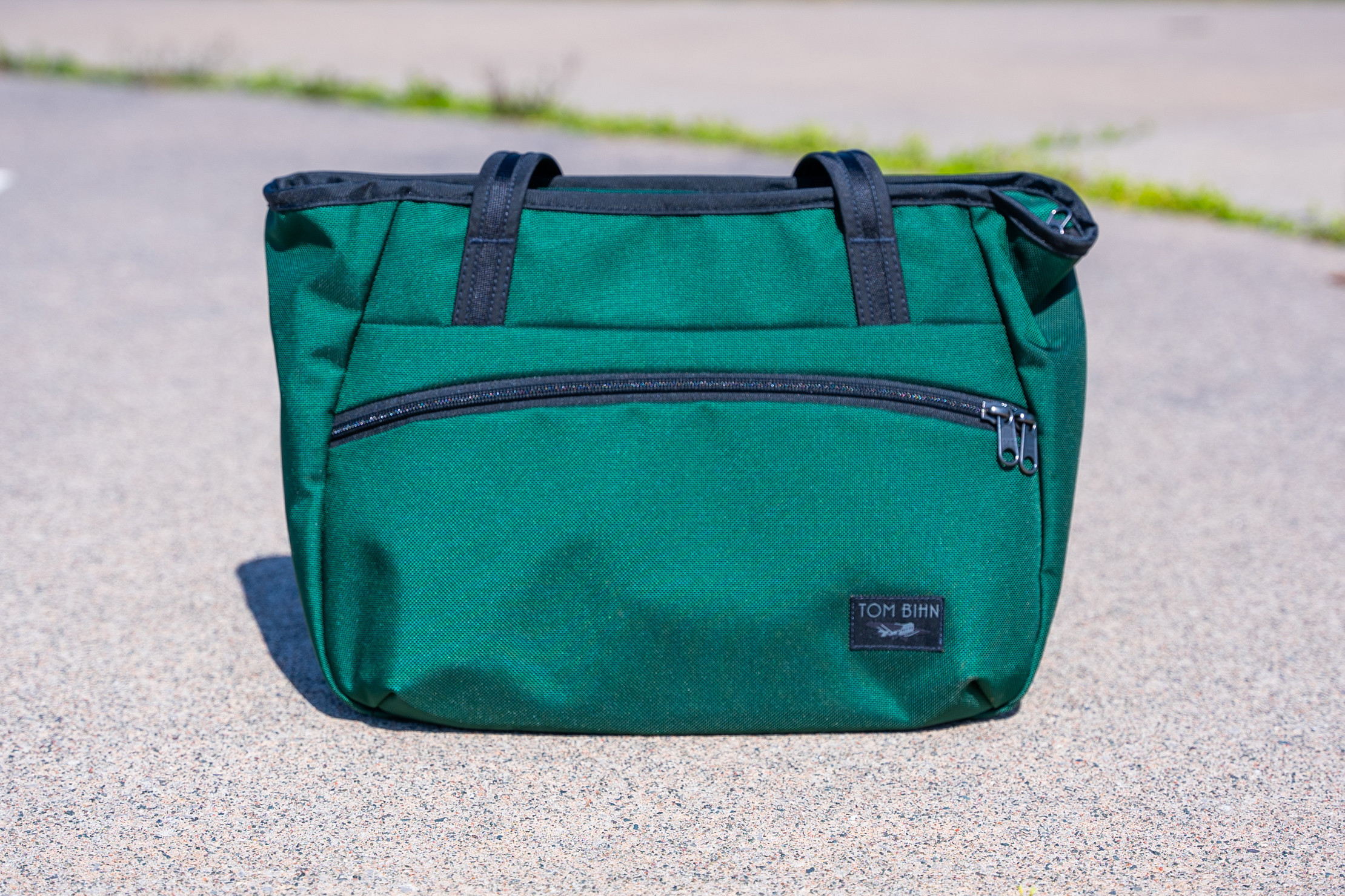 TOM BIHN Nomad Tote Review