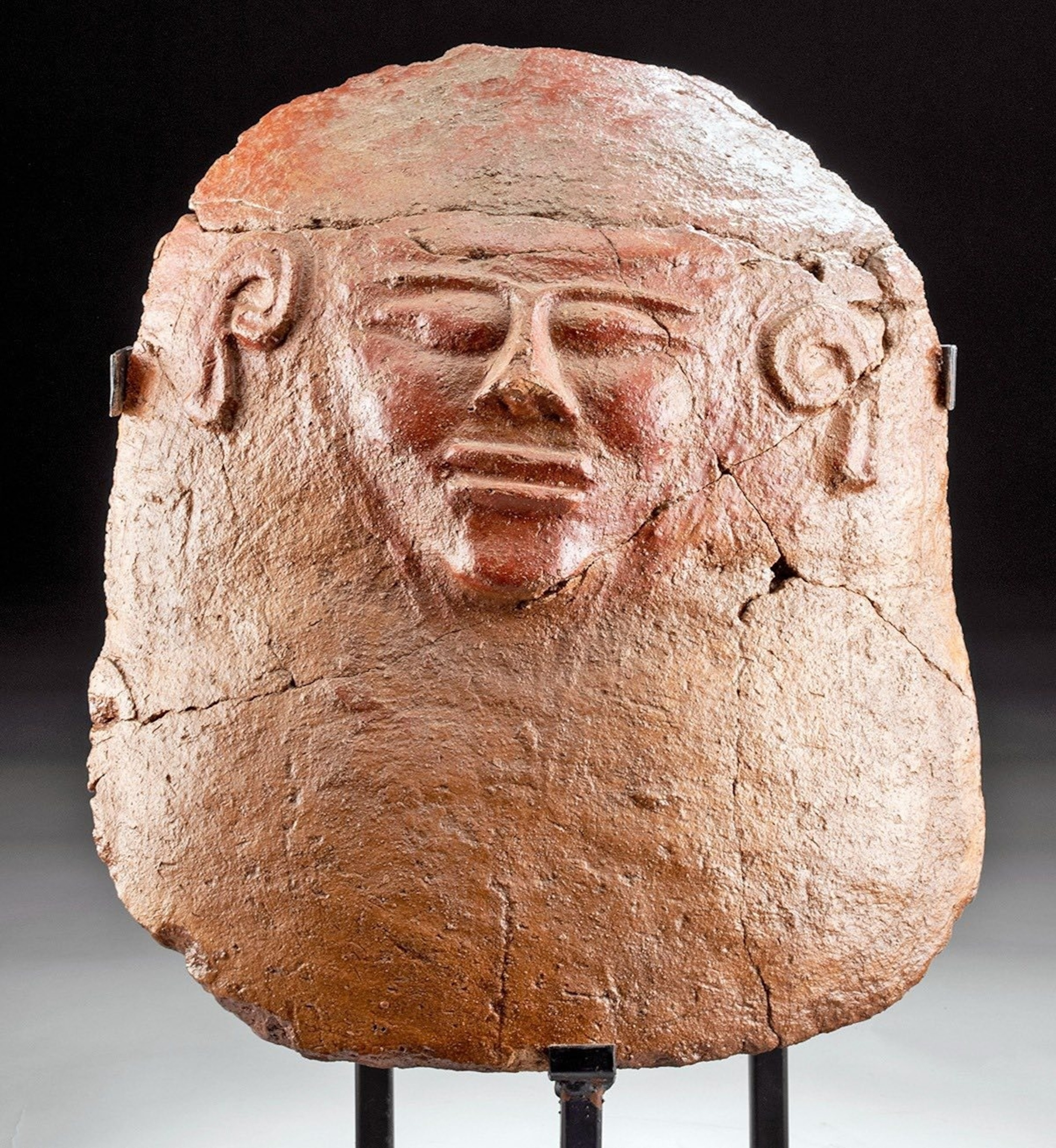 Egypt's Ministry of Tourism and Antiquities announced on Monday it had successfully recovered a rare collection of 25 historical artifacts from the United States.