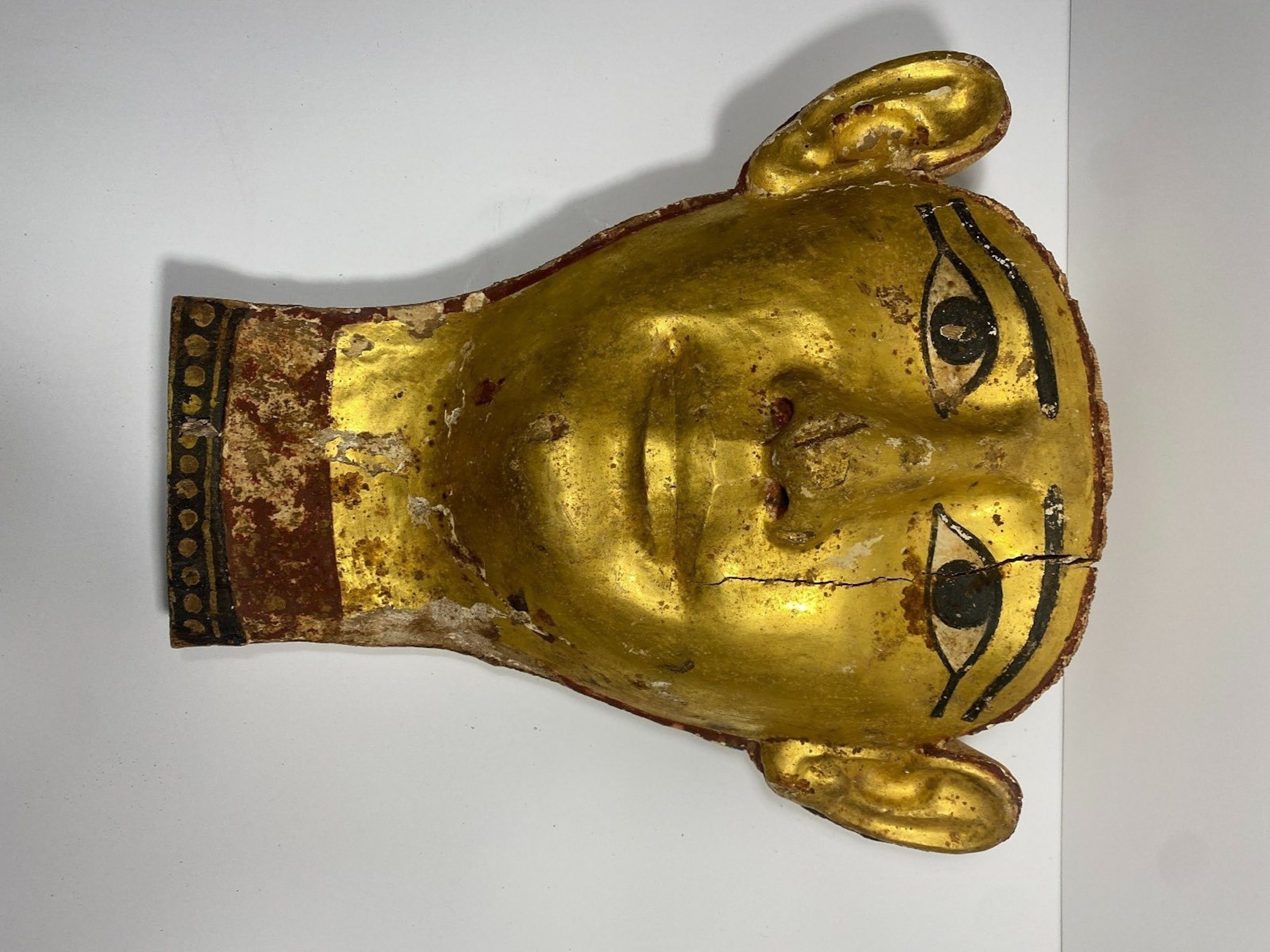 Egypt's Ministry of Tourism and Antiquities announced on Monday it had successfully recovered a rare collection of 25 historical artifacts from the United States.