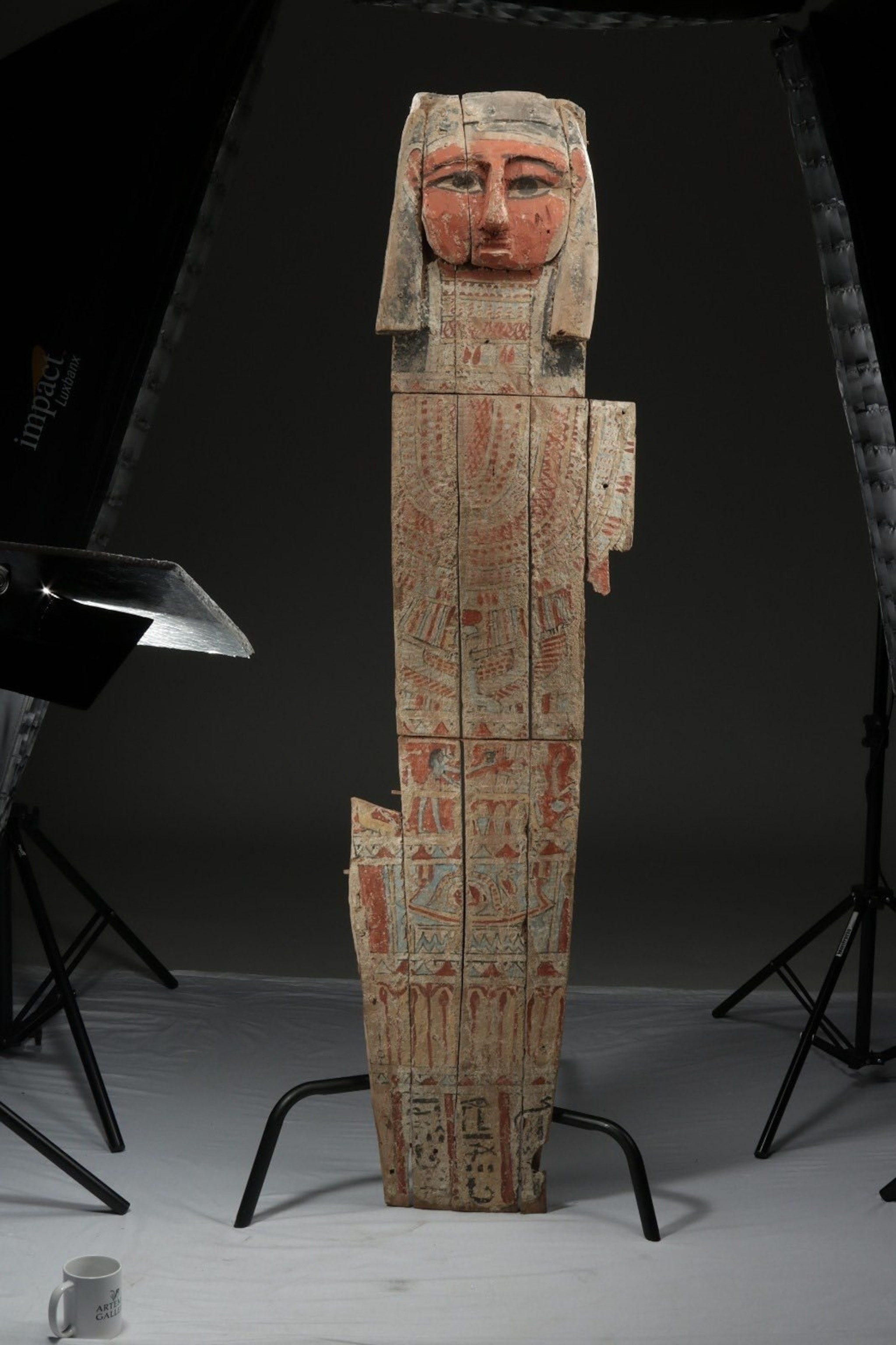 Gilded coffin lids from the Pharaonic era recovered by Egypt's Ministry of Tourism and Antiquities from the US.
