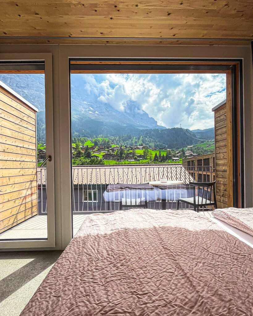 Eiger Lodge Chic Room