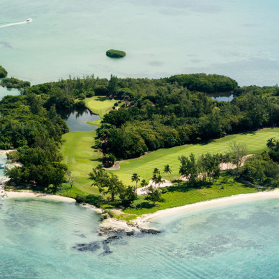 Beautiful lagoon of Mauritius Island offering various Mauritius tourism water sport activities, with calm waters, perfect for a family day out, making it a top Mauritius tourism place to visit.