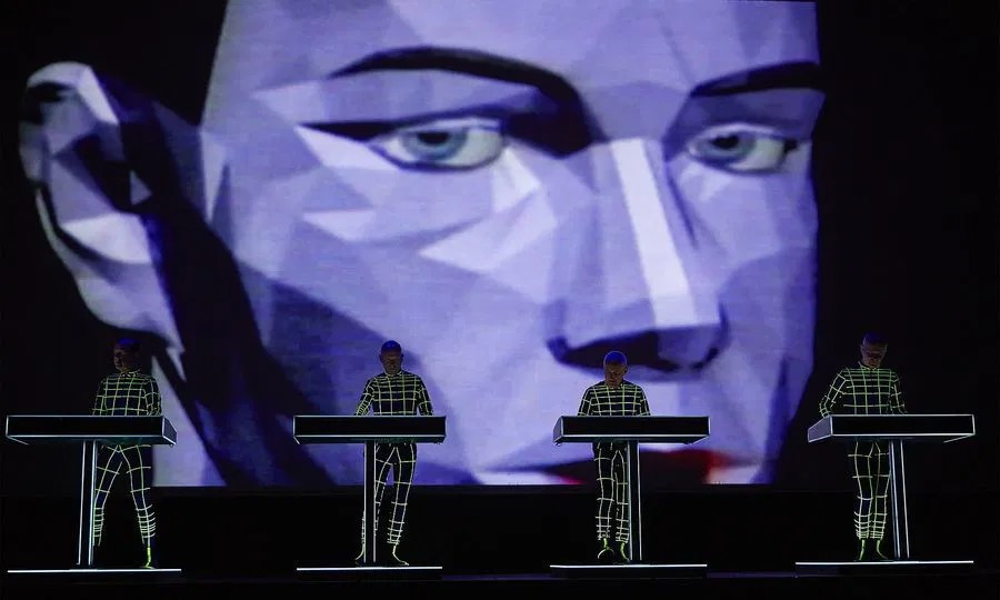 Kraftwerk - Royal Palace Open Air