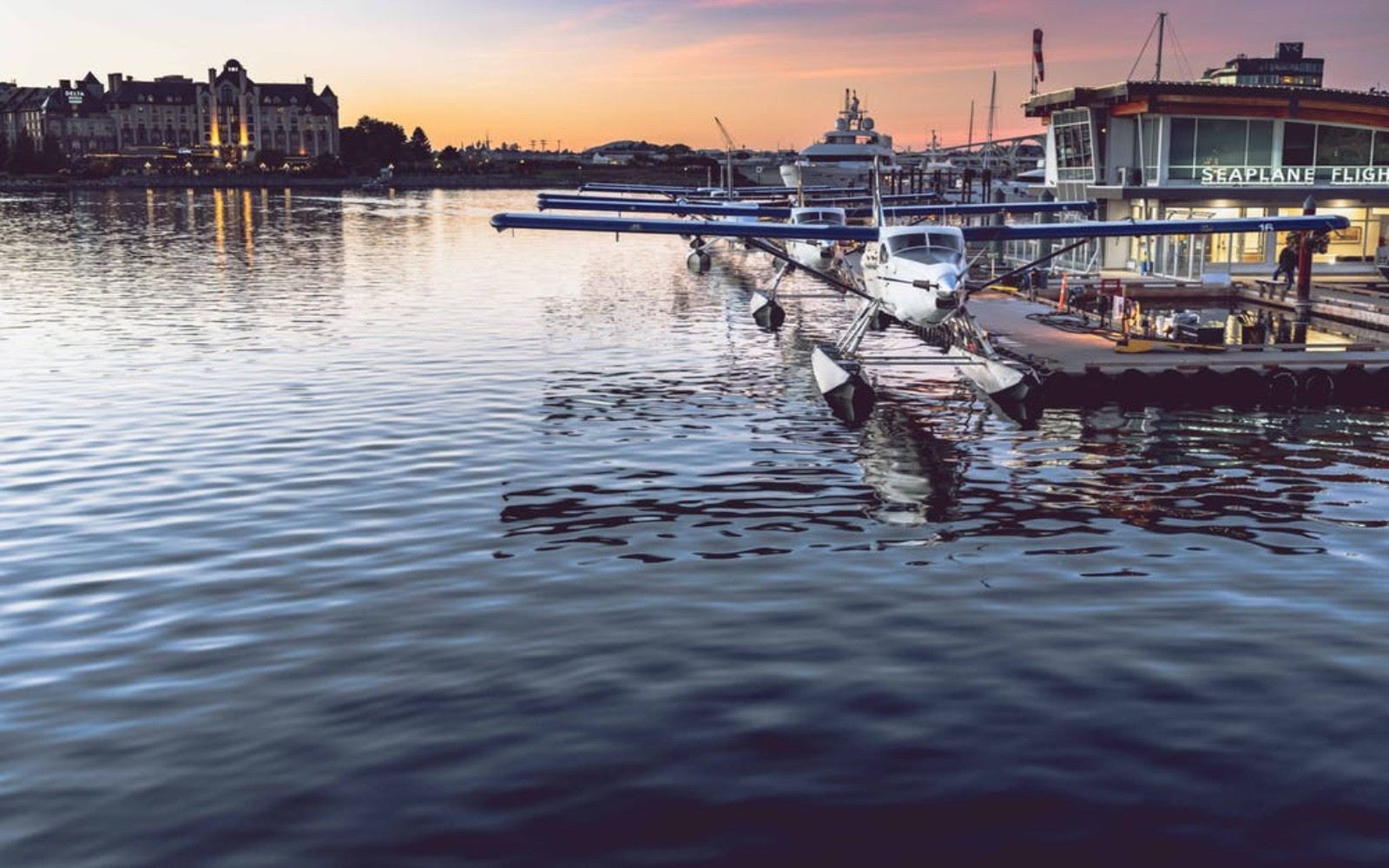 Floatplane in Victoria Harbour