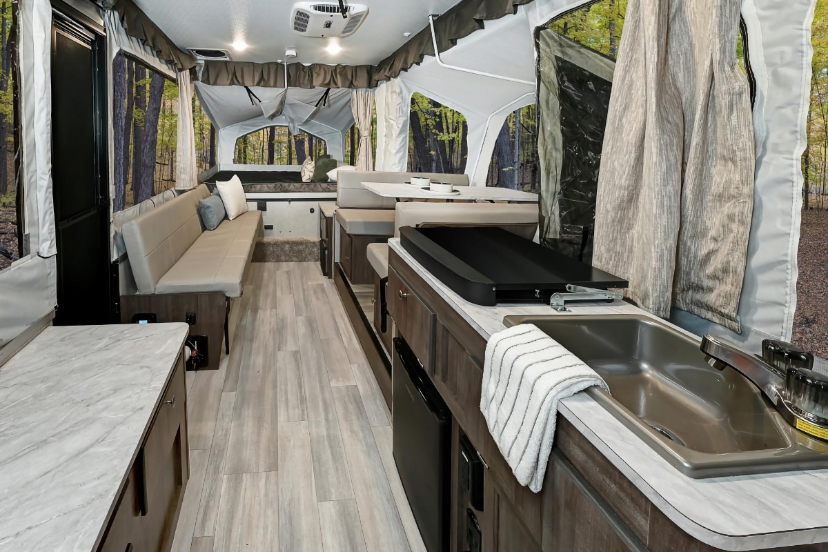 Forest River Rockwood Tent 1640LTD interior