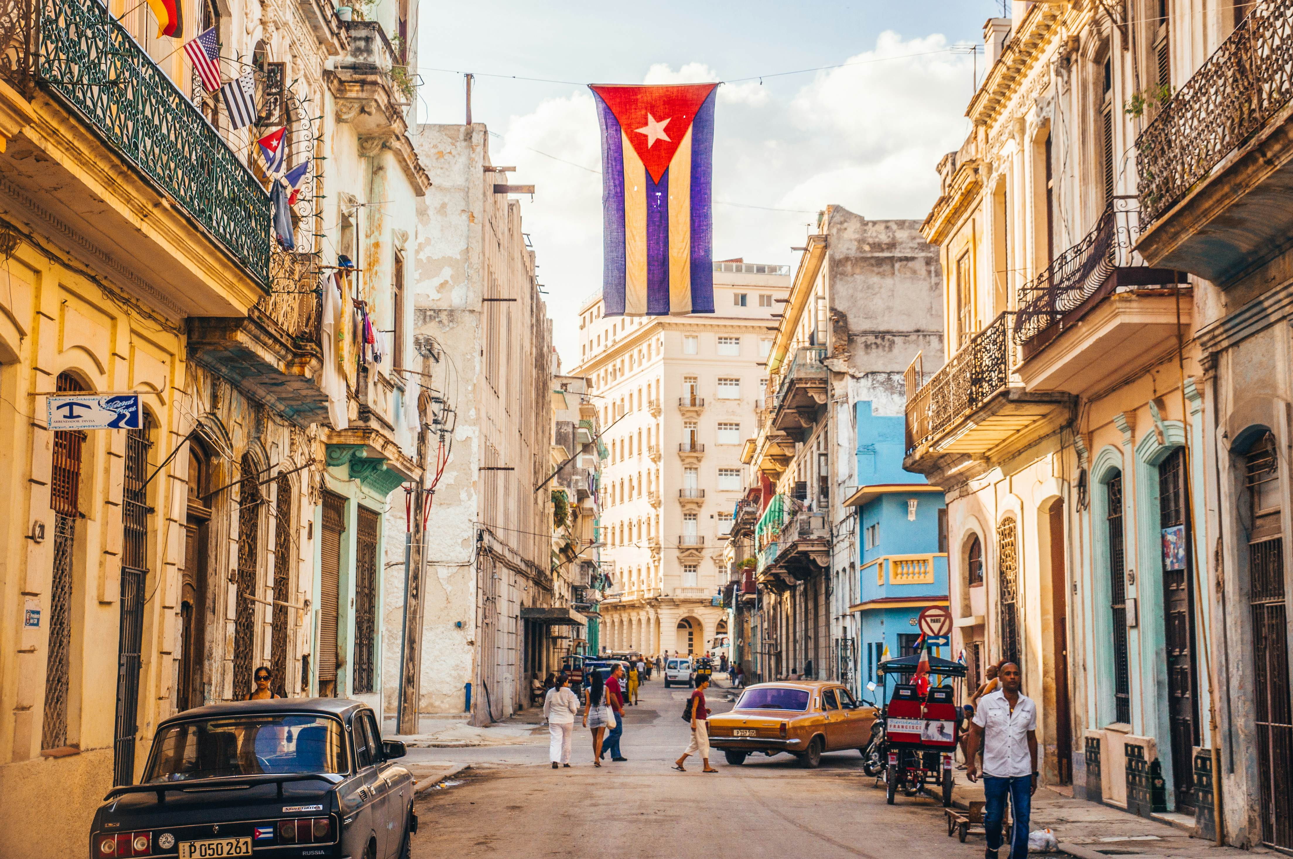 Cuban flag flying in Havana