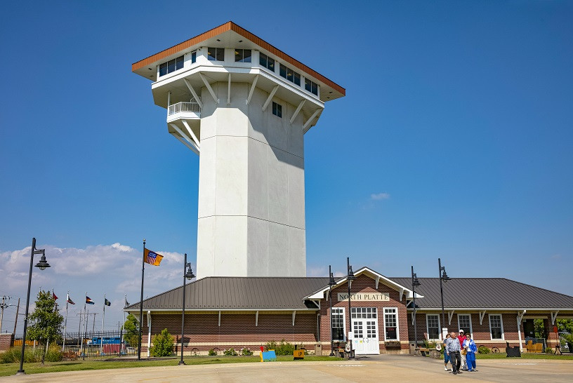 Golden Spike Tower Alt Text: The Golden Spike Tower in Nebraska, offering a high vantage point to view the expansive Bailey Yard and surrounding landscape, attracting railway enthusiasts and tourists seeking unique perspectives.