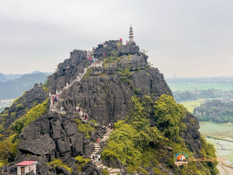 Hang Mua pagoda - Ninh Binh