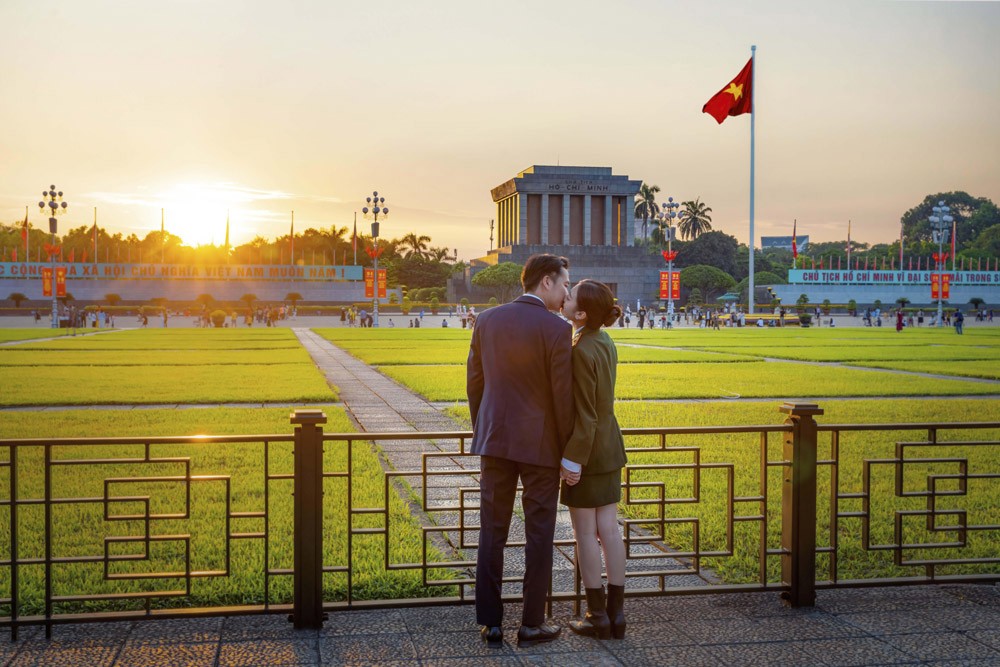 Ho Chi Minh Mausoleum. What Should I Wear To The Ho Chi Minh Mausoleum: Dress Code Guidelines