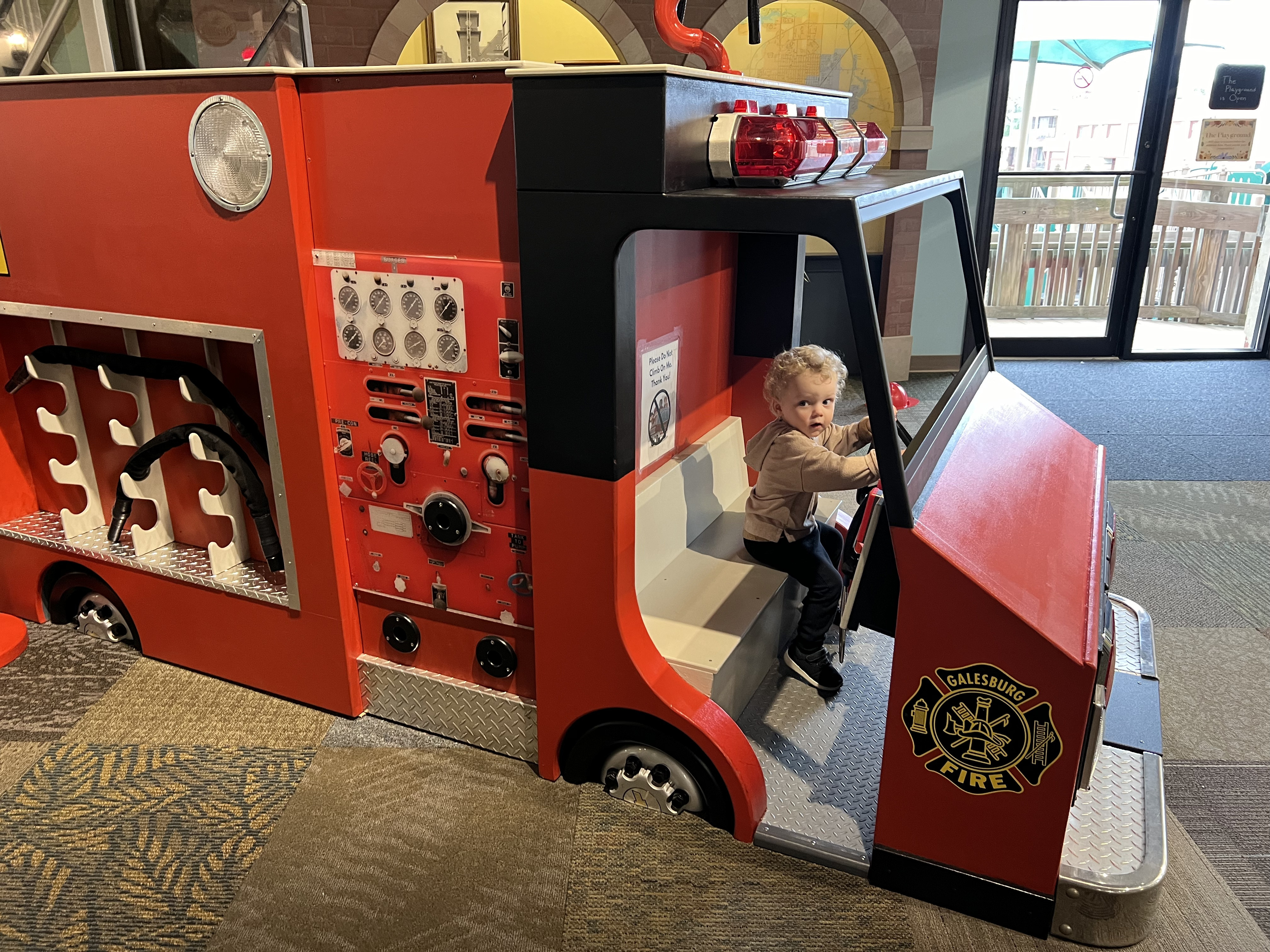 Kids Shopping at Grocery Store Exhibit at Discovery Depot Galesburg