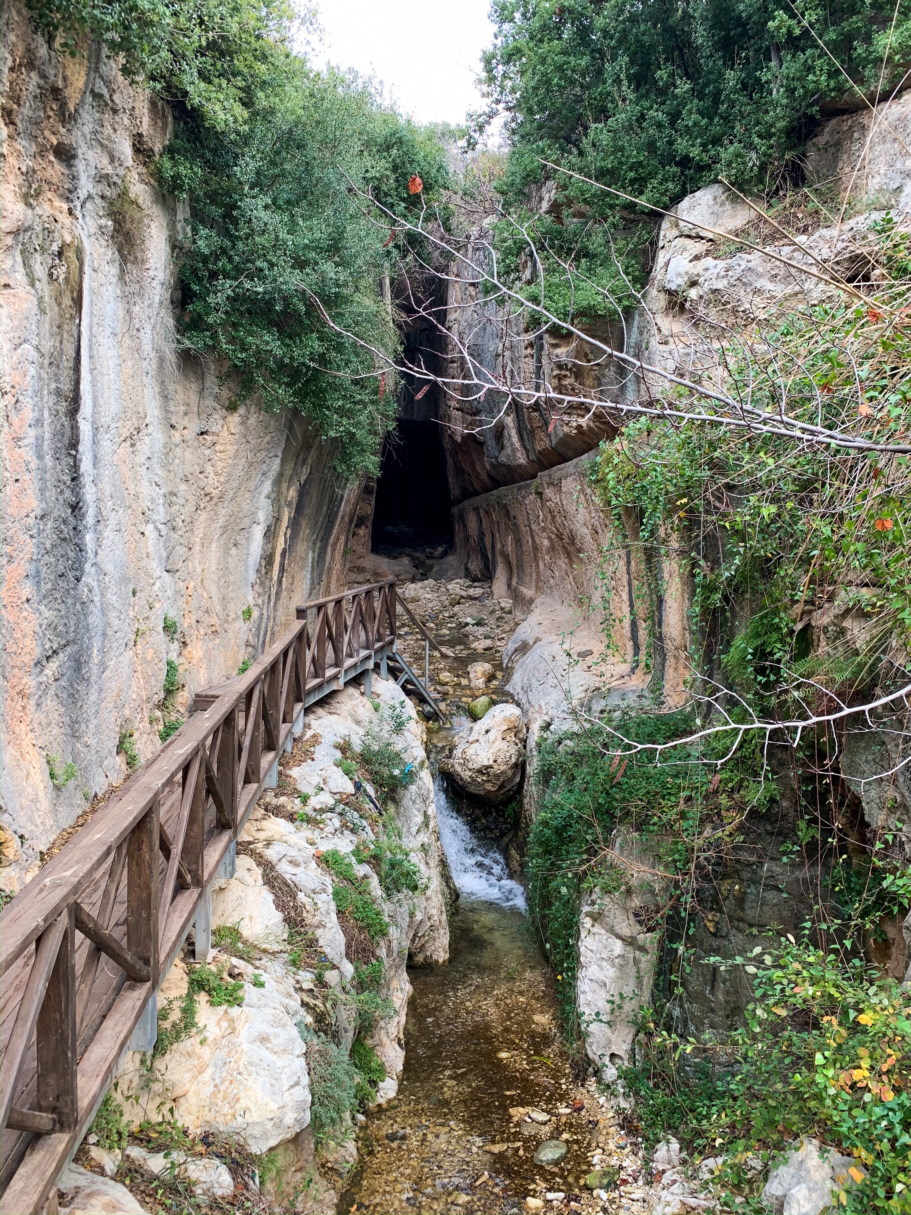 On the trail at the ancient Vespasianus Titus Tunnel