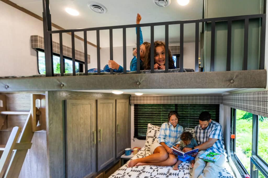 Dutchmen Eddie Bauer Signature 360LF Fifth Wheel Interior
