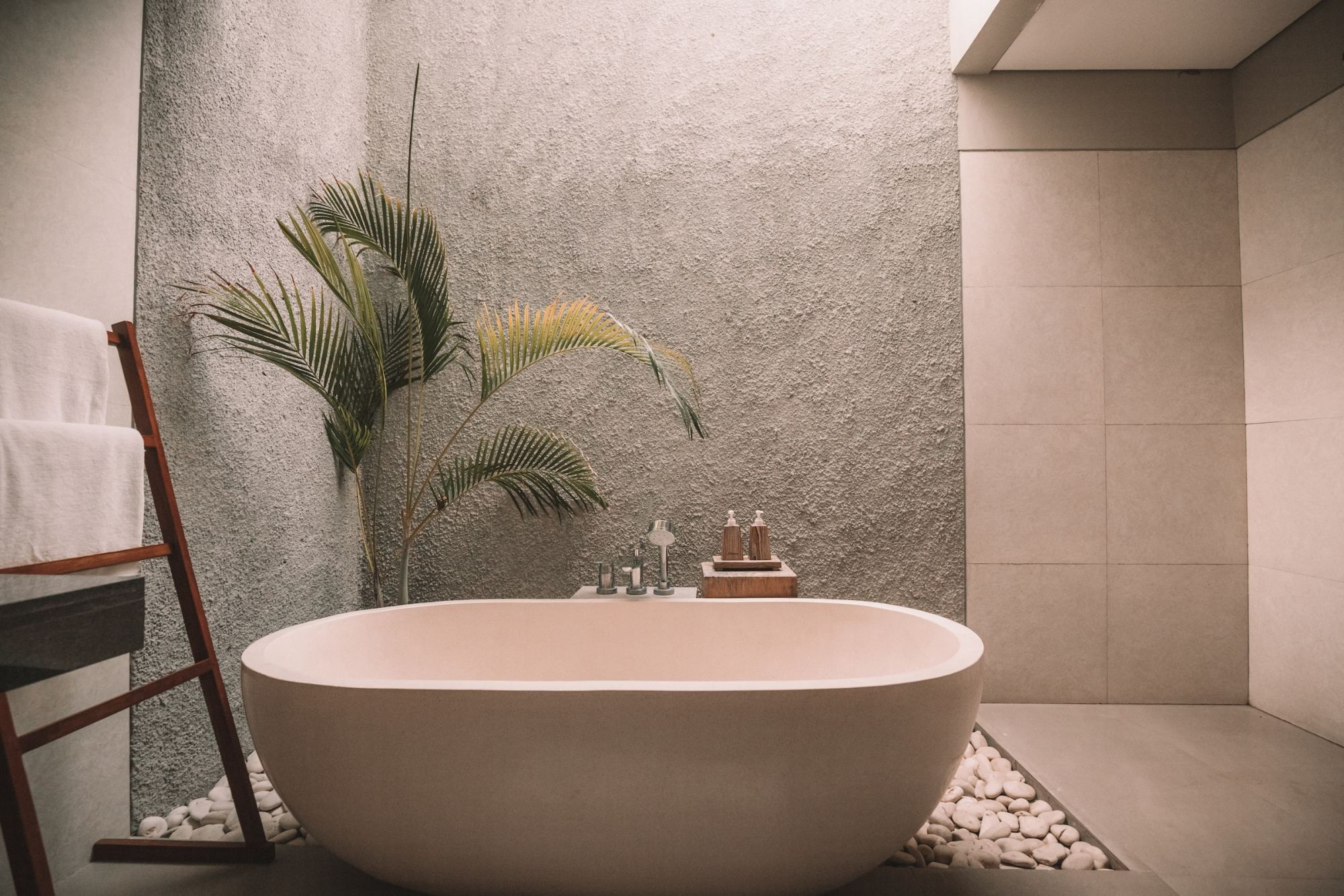 A serene spa scene, symbolizing the relaxation and stress relief that remote travel agents can help their clients achieve