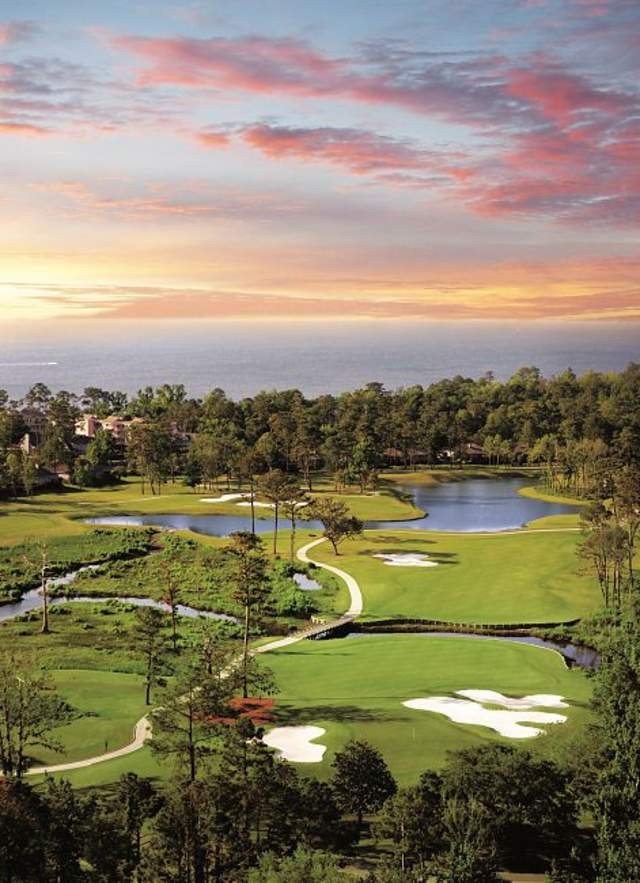 Expansive view of Lakewood Golf Course, Mobile, AL, showcasing lush greenery