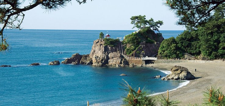 Katsurahama is essentially a Kochi City destination as it is the last stop on the aforementioned My Yu Bus route