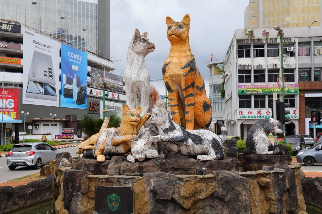 Statues of cats in Kuching, Malaysia.